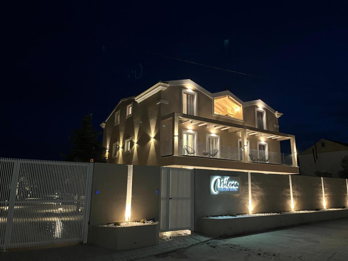 Melena Premium Suites Roda  Buitenkant foto