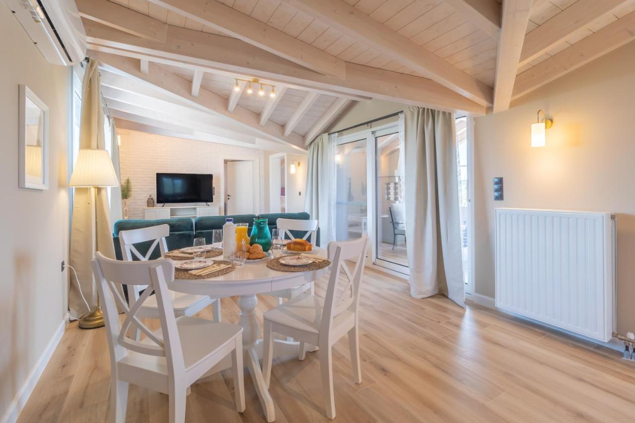 Melena Premium Suites Roda  Buitenkant foto