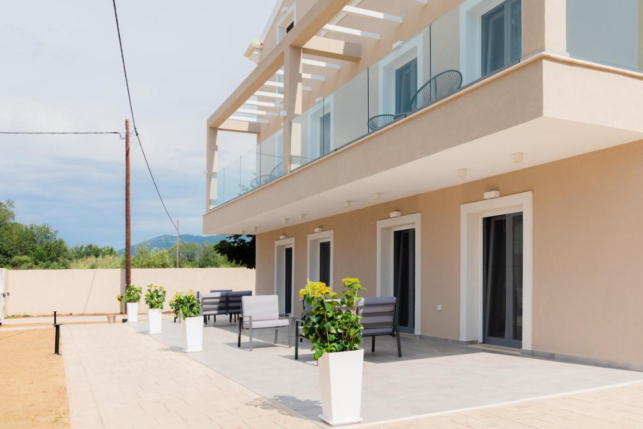 Melena Premium Suites Roda  Buitenkant foto