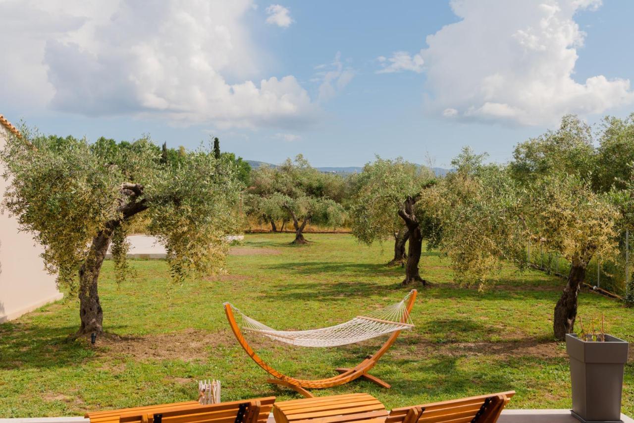 Melena Premium Suites Roda  Buitenkant foto