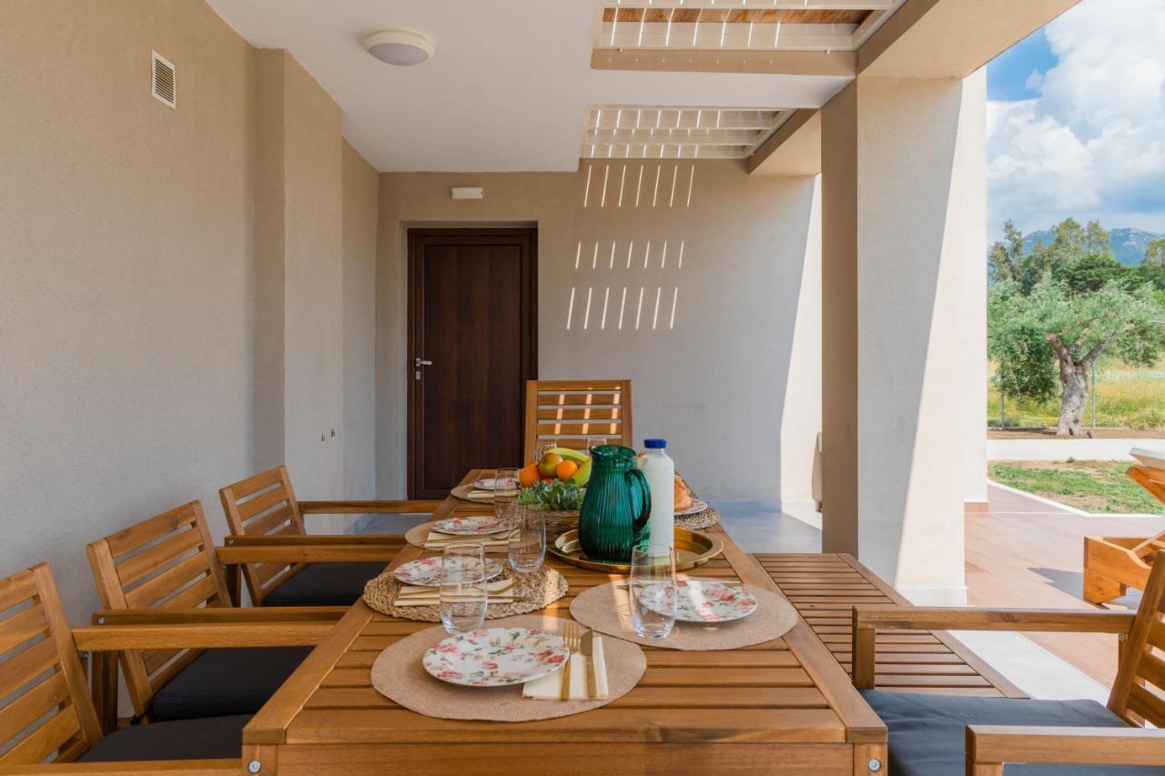 Melena Premium Suites Roda  Buitenkant foto