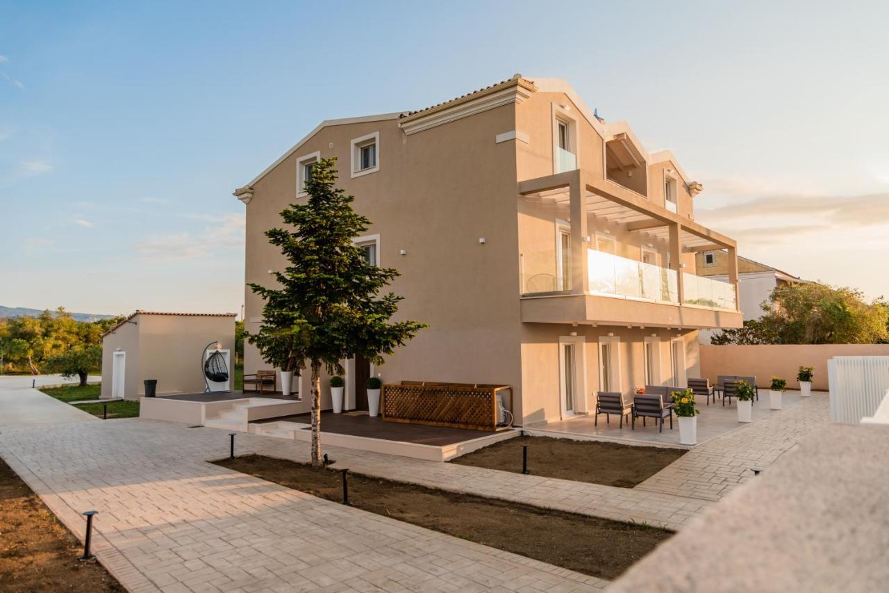 Melena Premium Suites Roda  Buitenkant foto