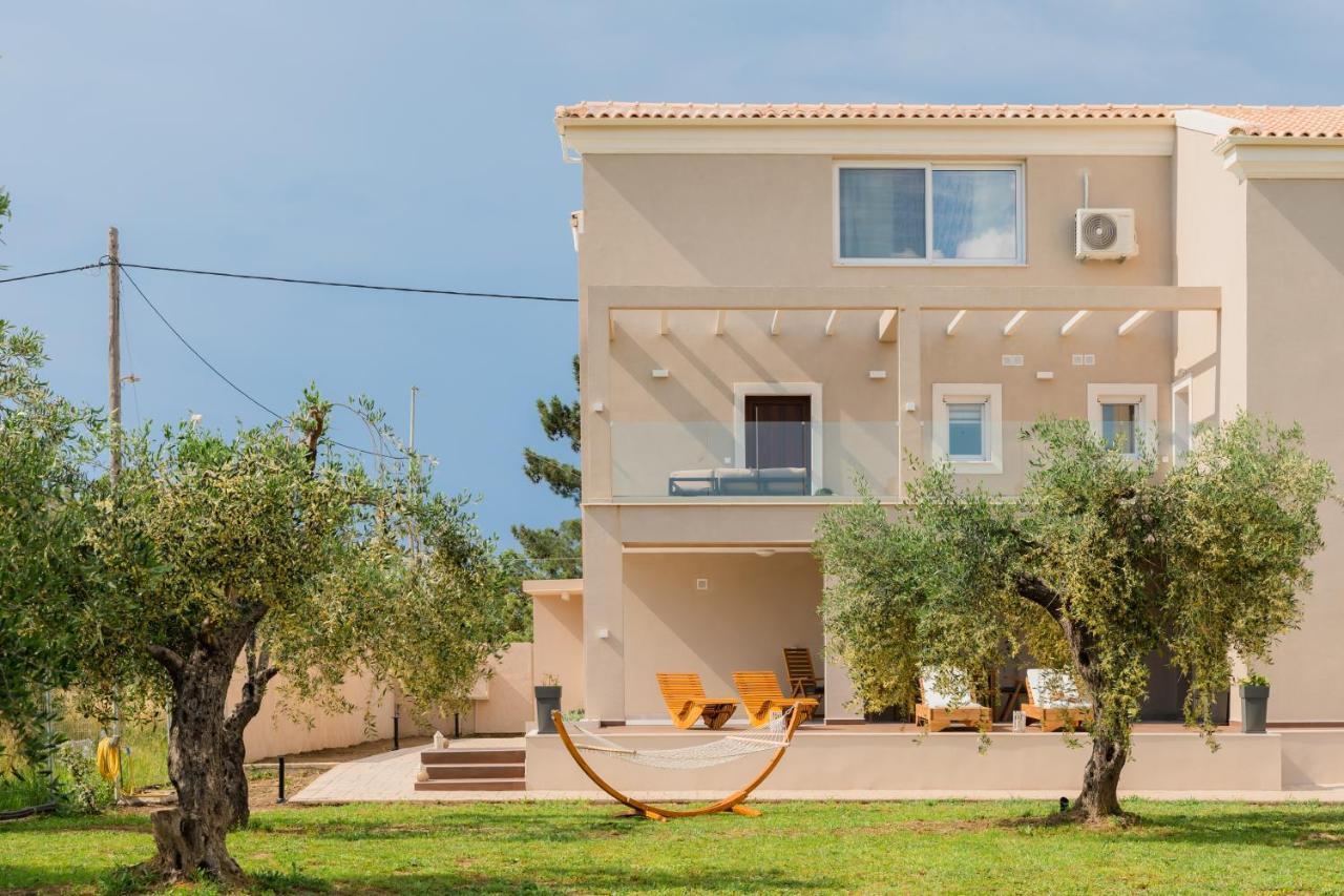 Melena Premium Suites Roda  Buitenkant foto