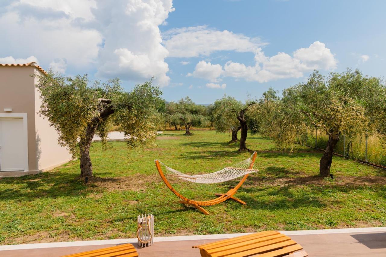 Melena Premium Suites Roda  Buitenkant foto
